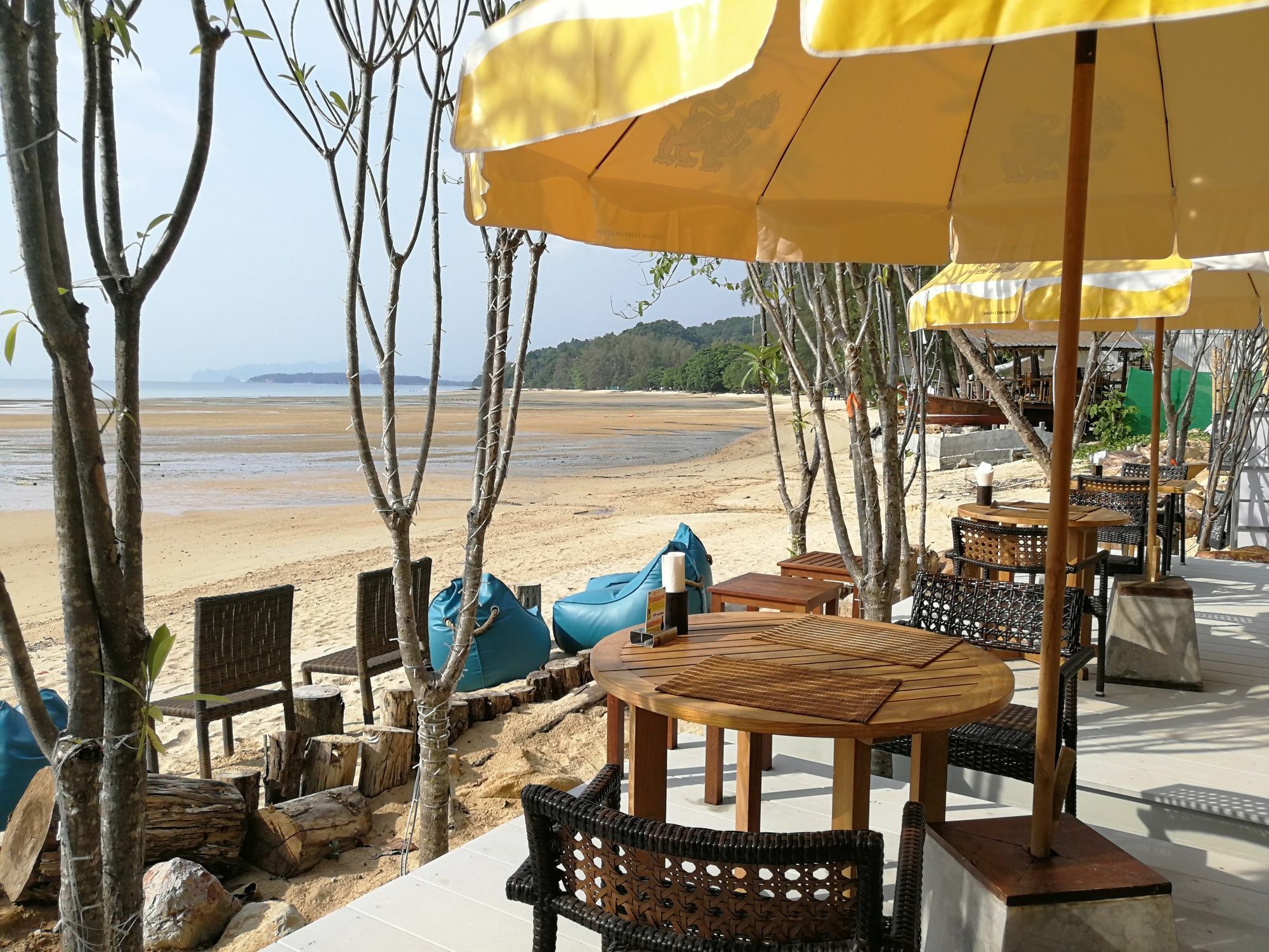 กระบี่โฮม รีสอร์ต หาดทับแขก